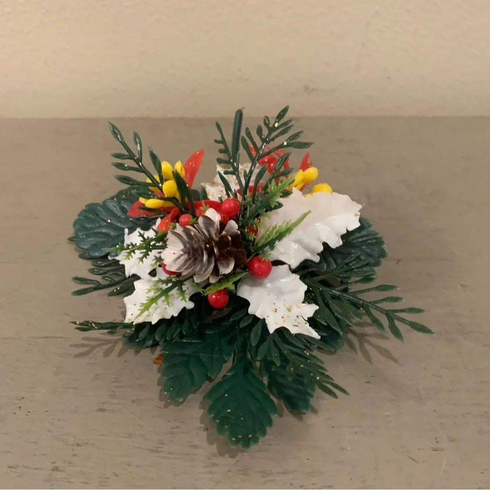 VTG Plastic Christmas Holly Corsage